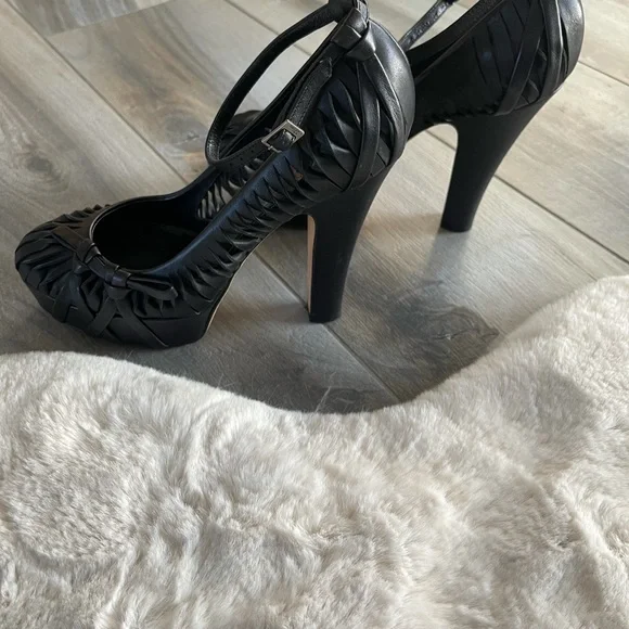 Vintage,Authentic Christian Dior in great shape 5”heel 1” Platform size 38 1/2 - Picture 2 of 7